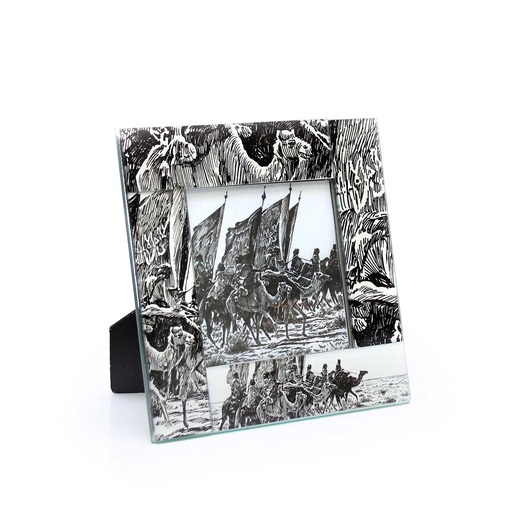 Square Shaped Glass Frame - Kingdom's Unification (Black/ White)
