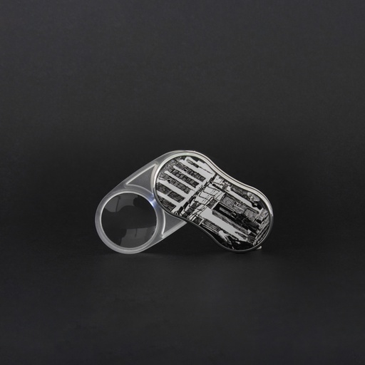 [GM-90-0006-KH-BW] مكبر صغير مع ضوء المنطقة الشرقية 1940 الخبر ابيض و اسود